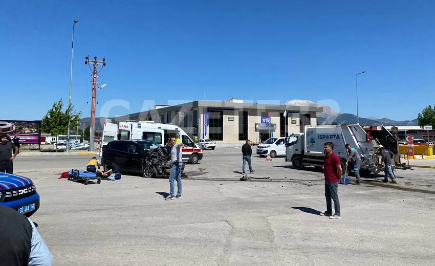 Isparta’da Trafik Kazası: 2 Yaralı