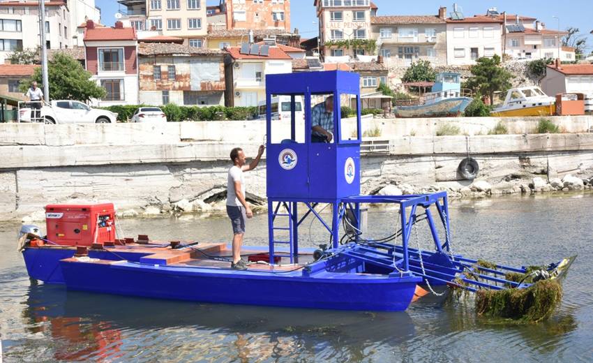 Eğirdir Gölü’nde Yosun ve Ot Temizliği Başladı