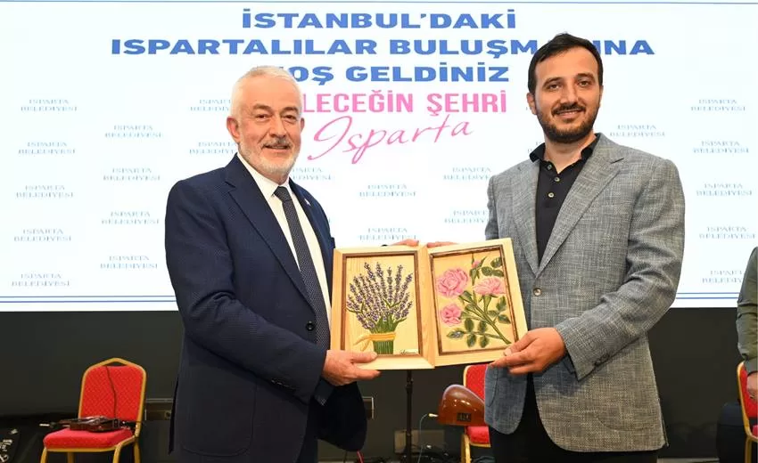 İstanbul’u Gül Kokuları Sardı