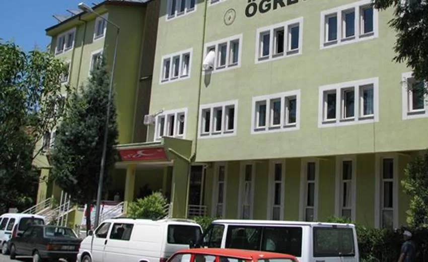 Isparta’da bulunan Öğretmenevi yemekhanesinde