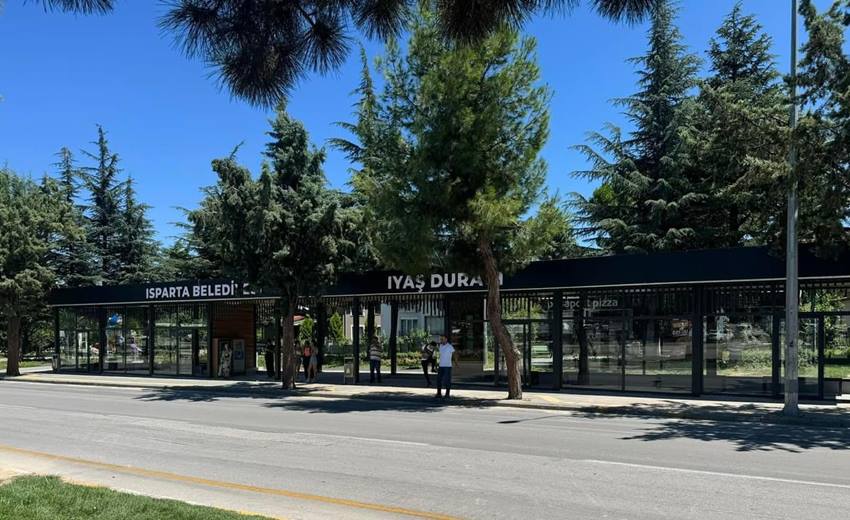 Isparta’da Modern Otobüs Durakları Halkın Hizmetinde