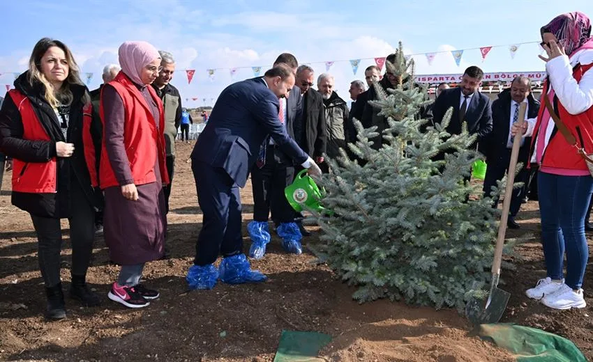 Isparta’da 9 Bin Fidan Toprakla Buluştu